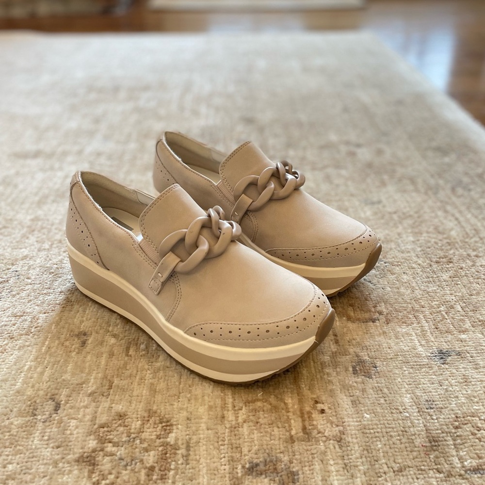 DV by Dolce Vita Beige Platform Chain Loafers